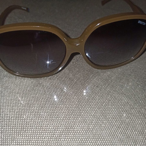 Brixton square sunglasses used, oil color, 100% UV protection