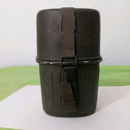 Military canteen like new