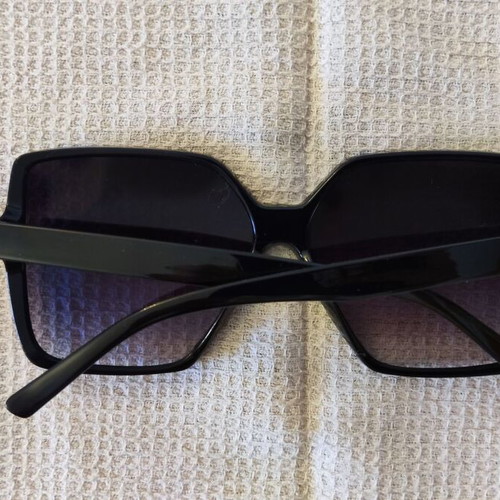 Solo-Solis NDL2880 sunglasses new, black frame, black degrade lens