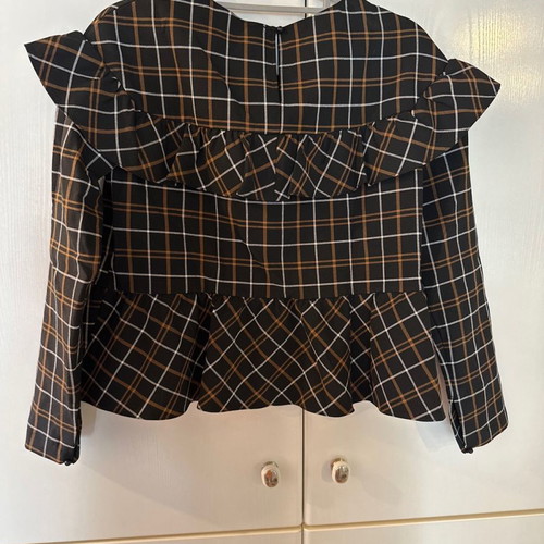 Zara blouse size M like new, winter fabric