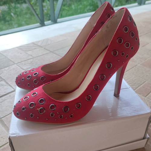 Fullah Sugah red studded pumps size 38 like new