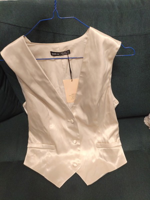 Shein beige vest new with tag, size S