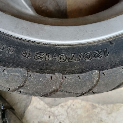 Piaggio scooter 125cc tires used Bridgestone ML 50 120/70-12