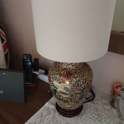 Satsuma table lamp like new