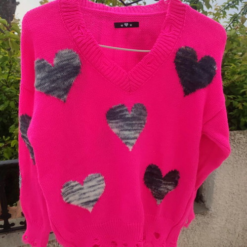 Pullover new fuchsia with hearts one size