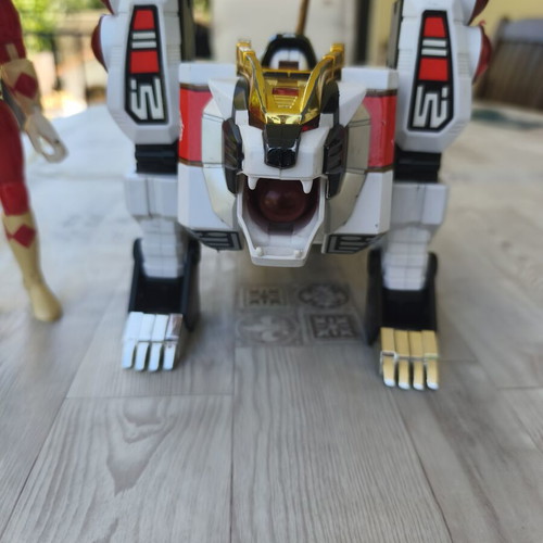 Power Rangers figures and accessories set used