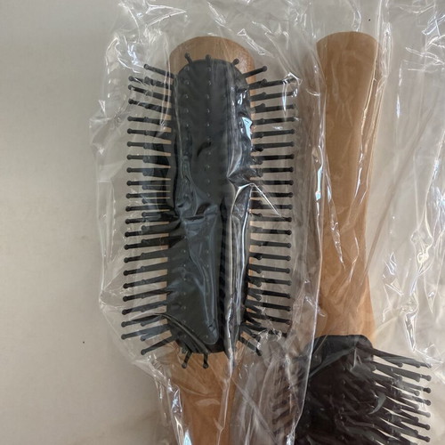 Hairbrushes with wooden handle pack of 2 sealed