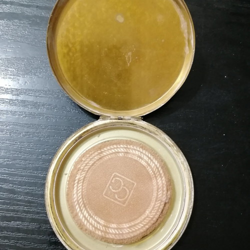 Vintage powder compact used gold plated with 1970 flowers
