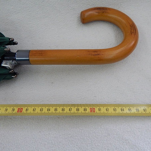 Castrol Motor Oil umbrella like new, wooden handle, automatic open