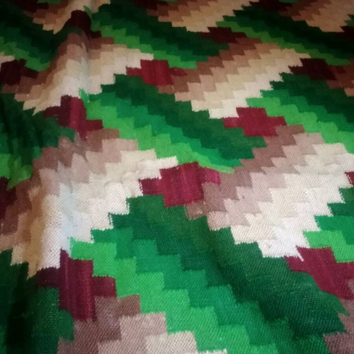 Vintage woven rug from the 60s like new, size 2.20x3.20