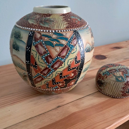 Satsuma porcelain vase used