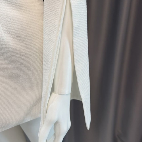 Women's white blazer, size XS