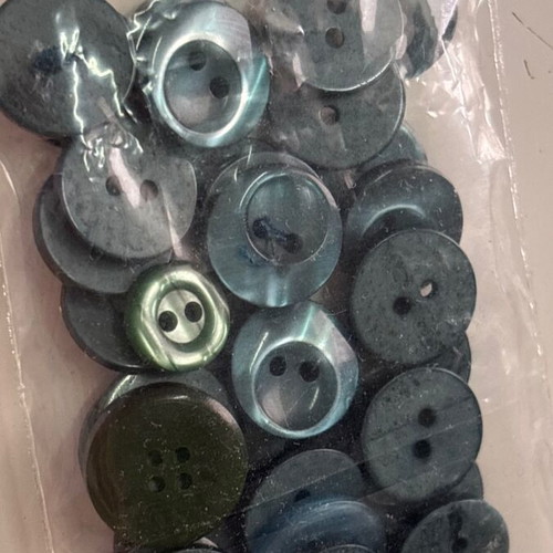 Various green and metal buttons like new