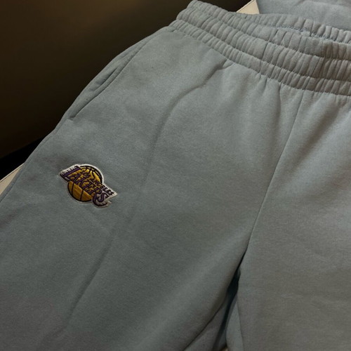 Los Angeles Lakers set like new, small size hoodie and pants