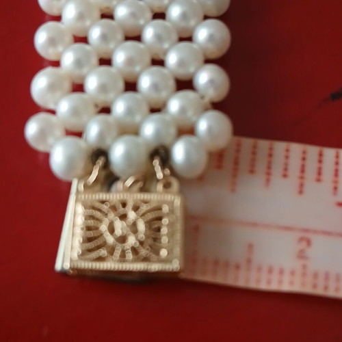 Bracelet with natural pearls and 14k gold clasp, like new, 19 cm