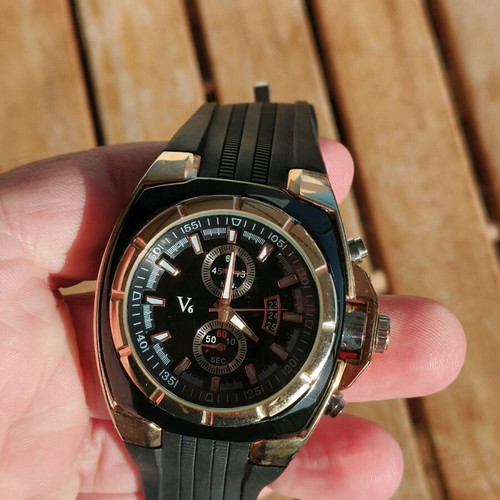 Men's watch new battery-powered