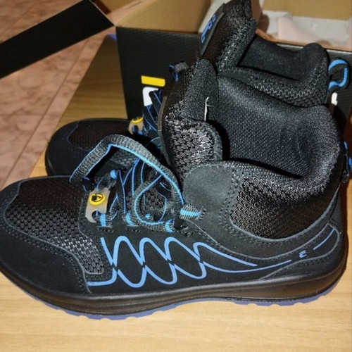 Cerva Work Boots Size 38 Like New