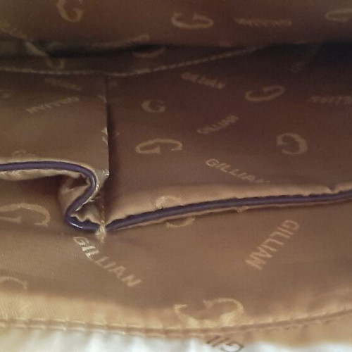 Gillian shoulder bag like new, purple