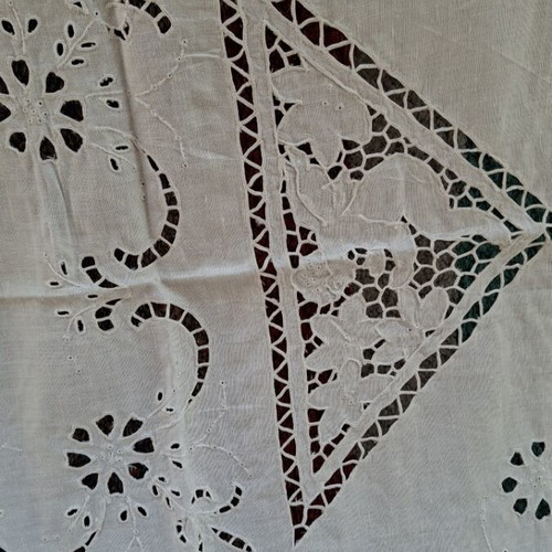 Linen cutwork tablecloth 80×80 classic angel design new