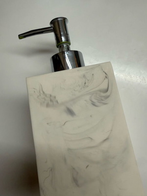 Βάση για κρεμοσάπουνο Dispenser marble μεταχειρισμένη