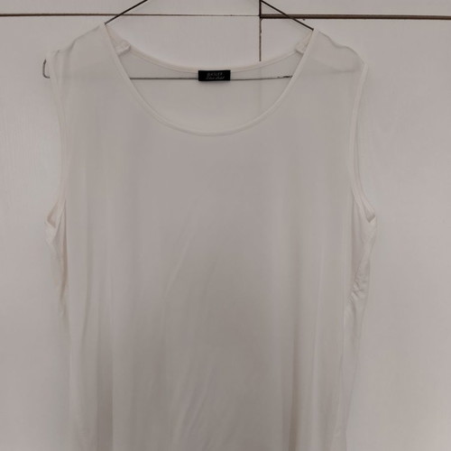 Basler Black Label official white cream sleeveless blouse new size Medium