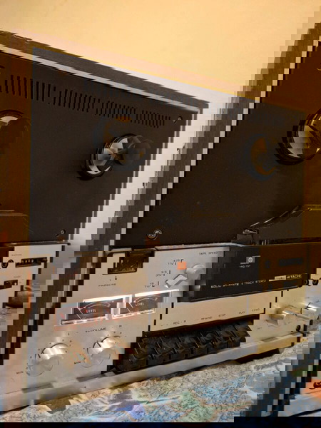 Hitachi Μπομπινόφωνο μοντέλο TRQ-737.