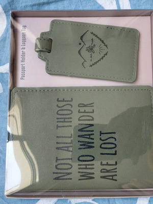 Passport holder and luggage keychain new