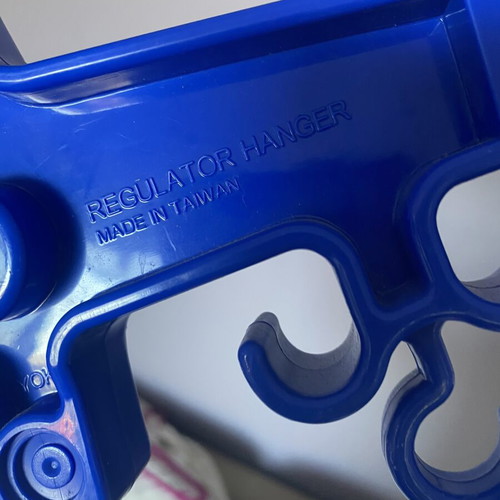 Pegaso ergonomic diving gear hanger like new, blue, foldable