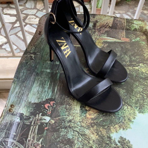 Zara сандали обувки нови, размери 40 и 41, черни