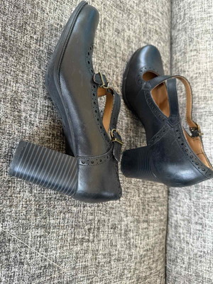 Clarks leather shoes size 38.5 used, black