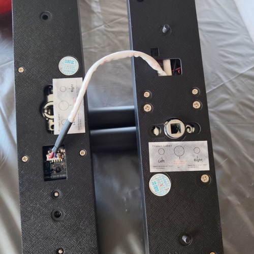 Smart door lock with fingerprint, code, IC card, key and app control