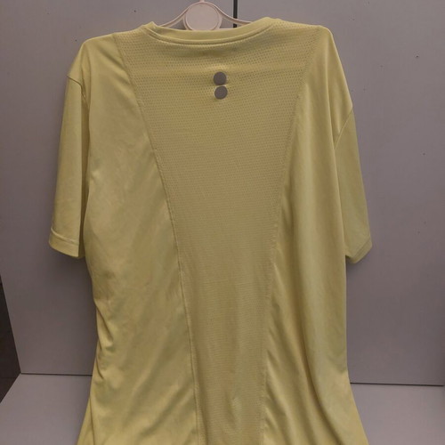 Reebok shirts pack of 3 like new, ideal for running and crossfit