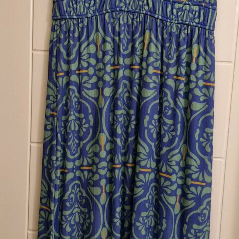 Donna summer long dress like new, blue and green