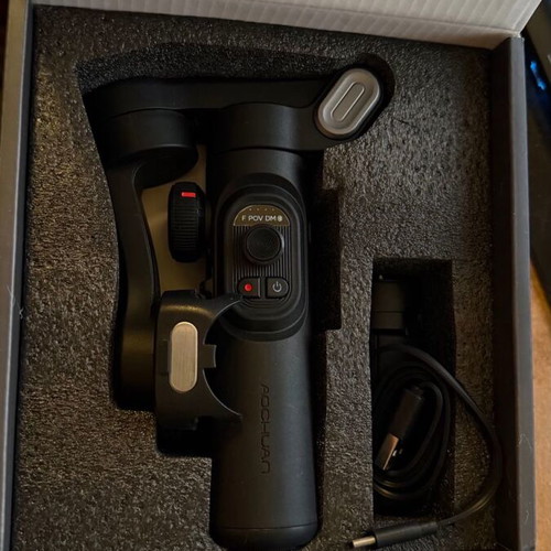 AOCHUAN Smart XE 3-Axis Gimbal Stabilizer for Smartphone like new