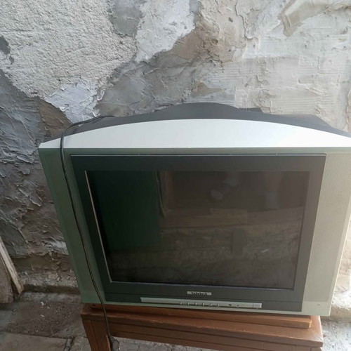 Teleteh TV used with minor defects, no remote