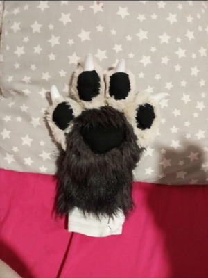Furry paws gloves
