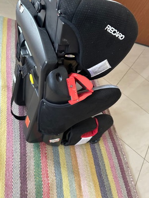 Recaro child car seat used with Rubermaid child seat