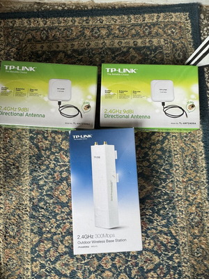 TP-Link εξωτερικός ασύρματος σταθμός βάσης με δύο κατευθυντικές κεραίες 2.4GHz