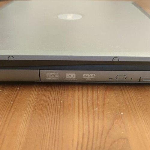 Dell Latitude D530 laptop used, SSD 112GB, Windows 10 Pro