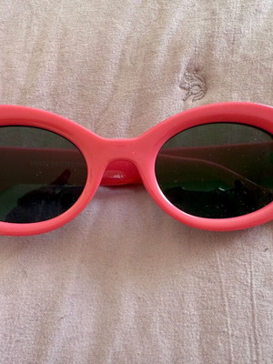 Pink oval sunglasses like new, retro Y2K style