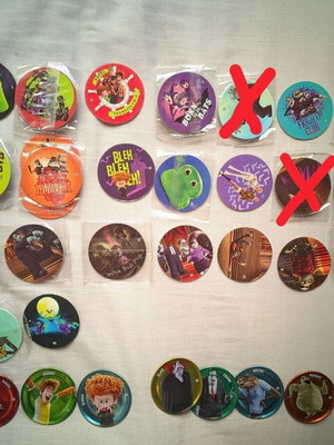 Chipicao Hotel Transylvania tags like new, 27 paper + 10 metal