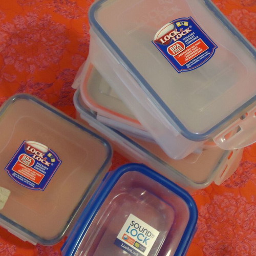 Lock n Lock containers like new, 5 pieces with lids for picnic and microwave