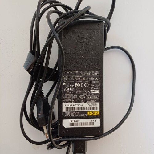 Fujitsu AC Adapter 19V 4.22A like new