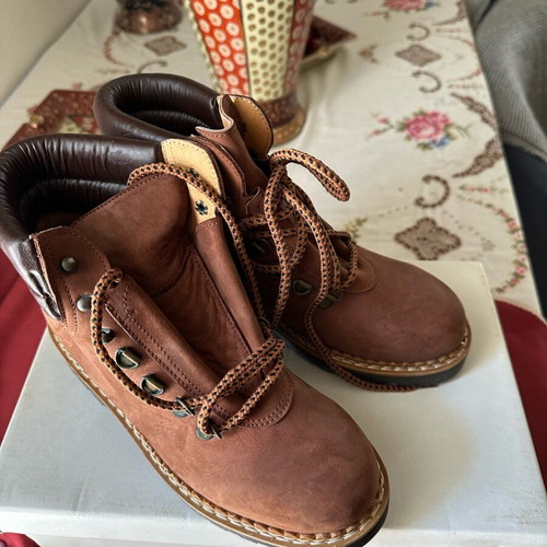 Booties Greek made like new, waterproof, size 36