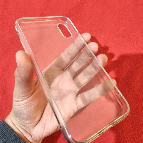 iPhone XR case transparent like new, hard and durable