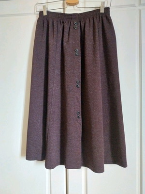 Midi skirt winter brown like new with elastic waist