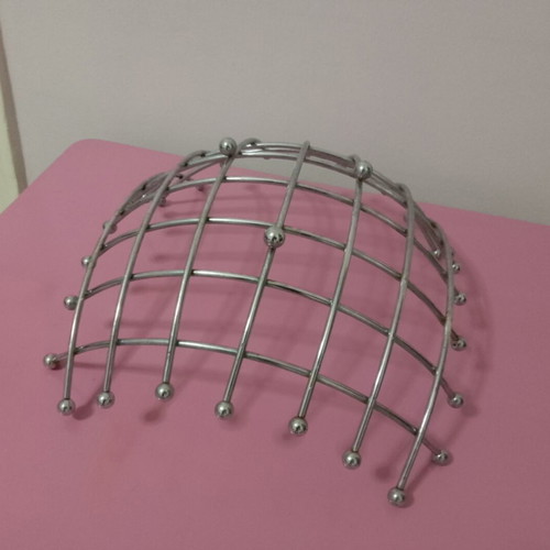 Metal Fruit Bowl Elegant like new, zinc alloy 30x30 cm