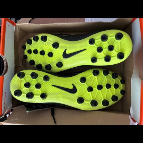 Nike Phantom Venom men's football boots, black, size 39