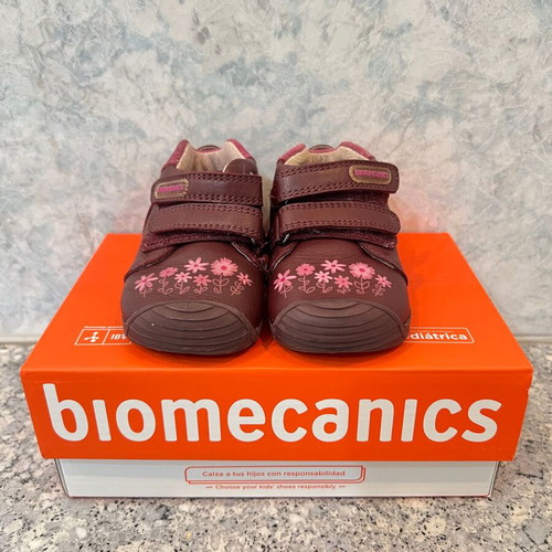 Biomecanics anatomical boots used, burgundy with floral design for girl