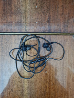 Akg headphones new wired